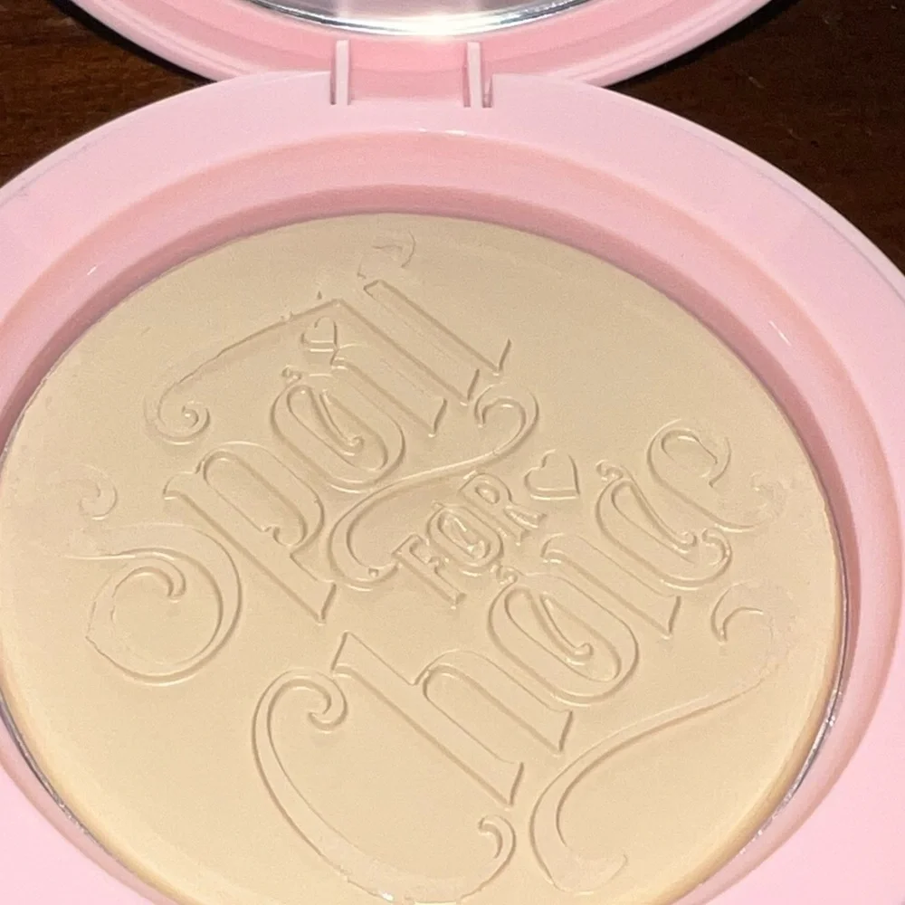 P.Louise Spoilt For Choice Cream Bronzer - NEW